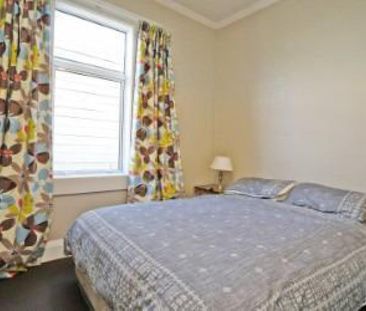 Easy Care Home - Photo 4