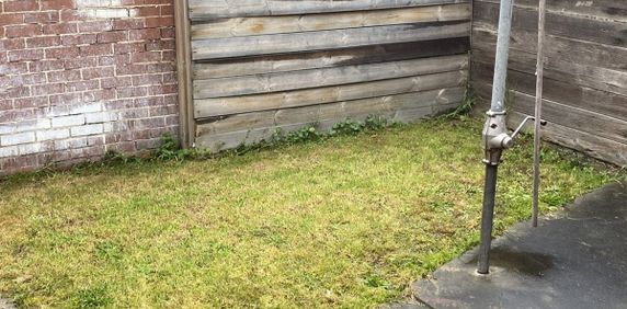 Convenient location - Photo 2