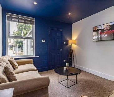 Thesiger Street // Bed Student House // Aug, LN5 - Photo 6