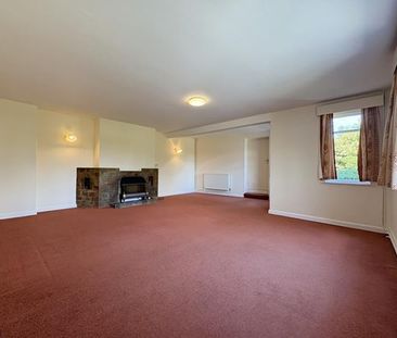 4 bedroom semi-detached house to rent - Photo 2