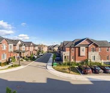 For Lease - 239 Harding Park, Newmarket, Ontario - Photo 6