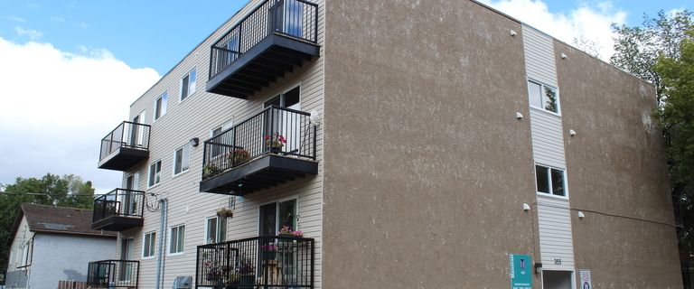 Leo Manor Apartments | 355 Avenue T South, Saskatoon - Photo 1