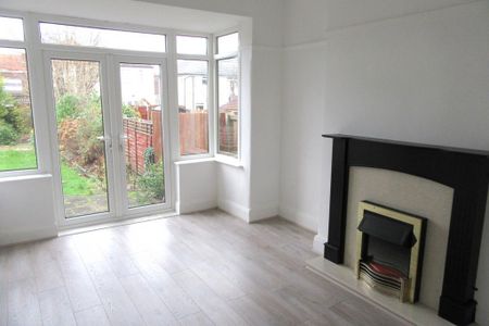 3 bedroom semi-detached house to rent - Photo 2