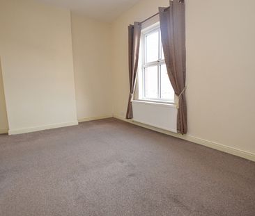 3 Bedroom End of Terrace - Photo 4