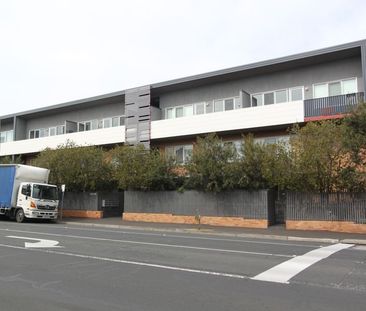 2 BEDROOM APARTMENT IN THE MIDDLE OF THE ACTION! - Photo 4