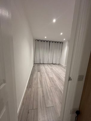 2 Bed Terraced House, Sandpiper Road, SO16 - Photo 1