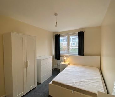 Room in a Shared Flat, Tooting Bec, SW17 - Photo 2