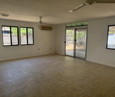 8 Amadio Court, Douglas - Photo 3