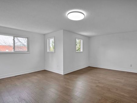 For Lease - 11 Coldstream Crescent, Richmond Hill, Ontario - Photo 2