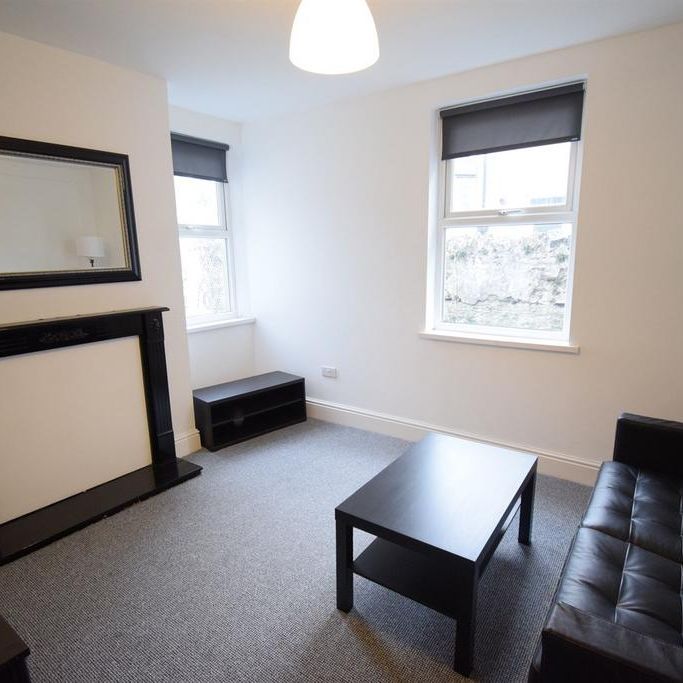 1 bedroom ground floor flat to rent - Photo 1