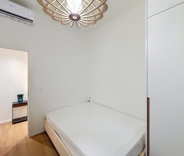 Cinquantenaire: Stunning renovated/furnished 2bed apartment - Photo 4