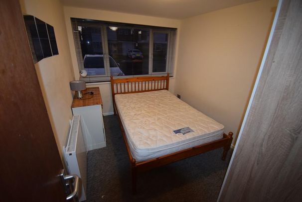 1 bedroom in a house share to rent - Photo 1