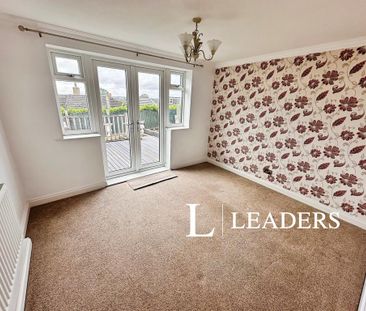 3 bedroom bungalow to rent - Photo 1