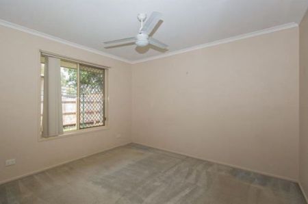 5 Bedroom&comma; 2 Bathroom Gem in Zillmere - Photo 3