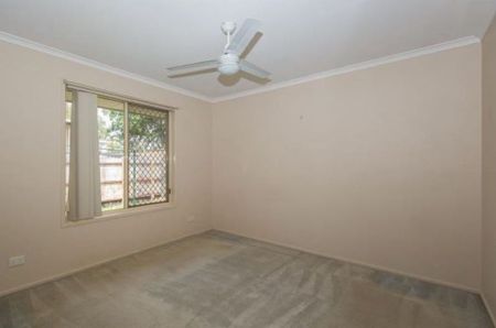 Large Lowset Neat & Tidy Brick Home - Photo 5