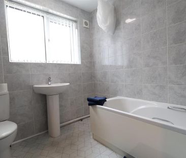2 bedroom property to rent - Photo 3