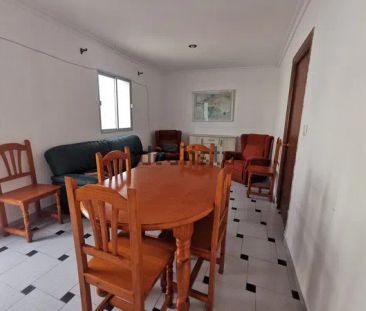 Alquiler de chalet adosado en Calle Timón - Photo 1