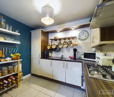 Apt 6 39 Dundela Crescent, Belfast, BT4 3BN - Photo 2