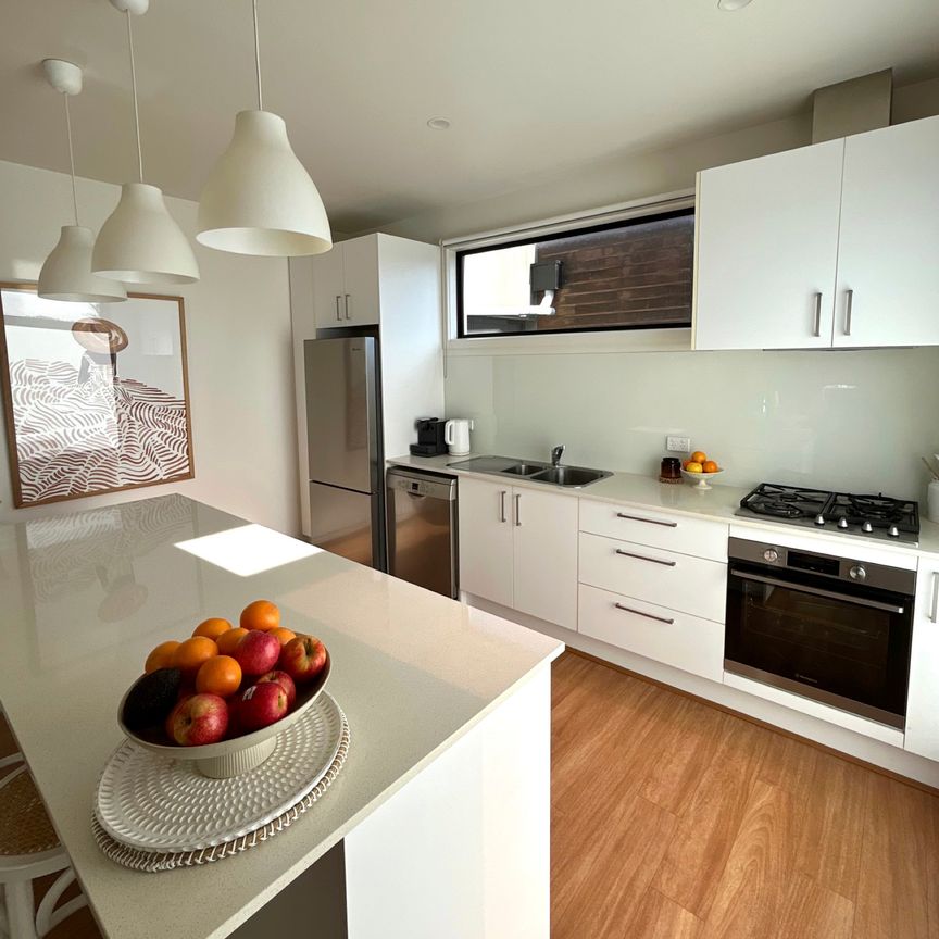 3/129 Lower Dandenong Road, Mentone VIC 3194 - Townhouse For Rent | Domain - Photo 1