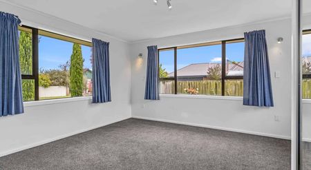 Four Bedroom Home In Hornby! - Photo 4