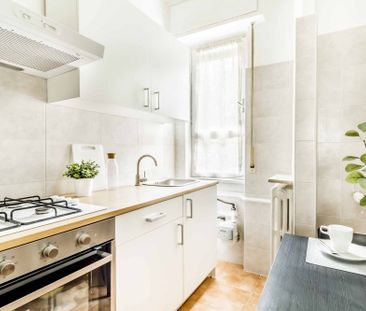 Wonderful single room with balcony in Via Degli Astri - Inganni - Photo 1