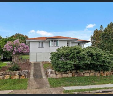 Well-Maintained 3-Bedroom Home with Fresh Paint Throughout. Mid ter... - Photo 3