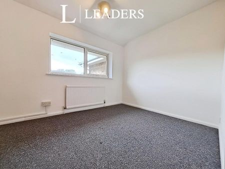 3 bedroom house to rent Pyhill, Bretton, Peterborough, PE3 - Photo 2