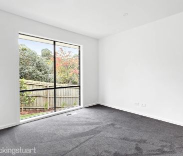 Low Maintenance Living In Prime Location - Photo 1