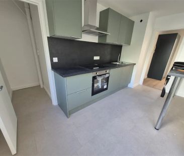 Location appartement 4 pièces - 86.69m² à Lille (59800) - Photo 3