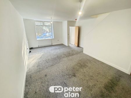 Walsh Street, MOUNTAIN ASH - Photo 2