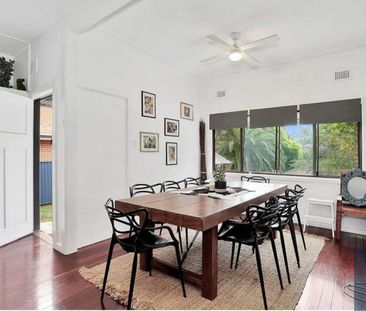 Spacious Family Living in a Convenient Baulkham Hills Location - Photo 2