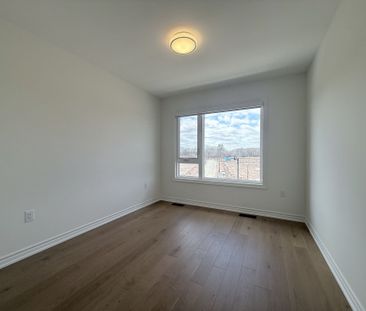 For Lease - 1134 Wheat Boom Drive, Oakville, Ontario - Photo 4