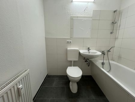 Gemütlichkeit trifft Sonne – schöne Wohnung mit Balkon - Photo 4