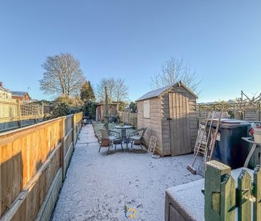 2 bed terraced house to rent in Queens Road, Hinckley, LE10 - Photo 3