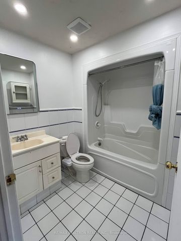 For Lease - 21 Hollyberry Trail, Toronto, Ontario - Photo 3