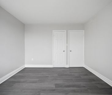 For Lease - 133 North Service Road Unit# 1, Oakville, Ontario - Photo 3