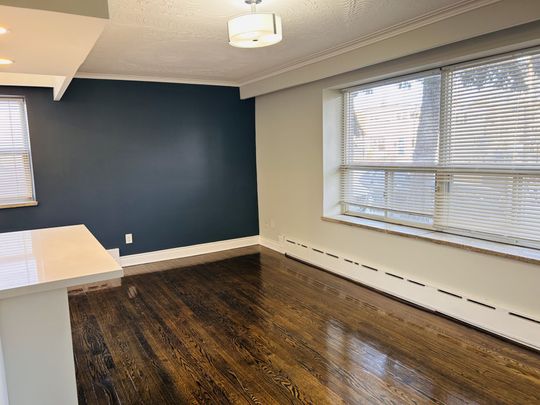 For Lease - 2 Superior Avenue Unit# 6, Toronto, Ontario - Photo 1