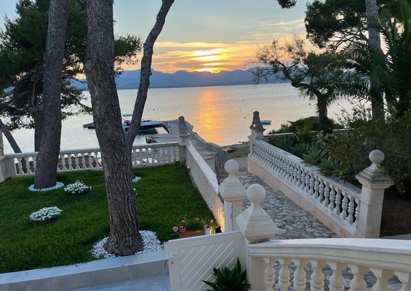 10 Plaça Mestres dAixa, Alcúdia, Balearic Islands 07400