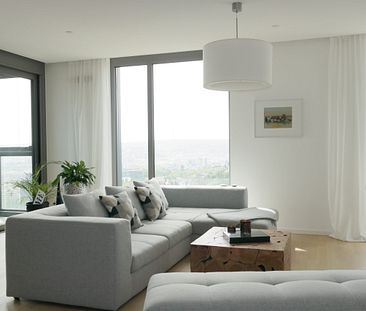 2,5-Zimmer-Wohnung mit tollem Ausblick im höchsten Wohnhaus Stuttgarts - Photo 2