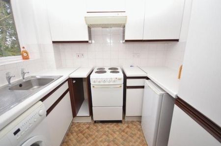 1 Bed Flat, Rodeheath, LU4 - Photo 5