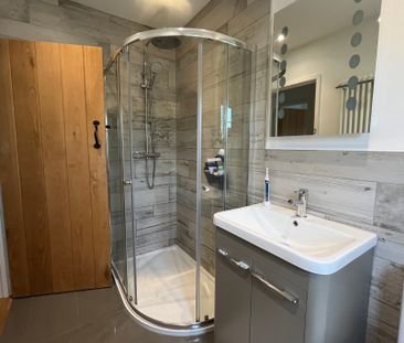 2 bed terraced house to rent in Torrington Place, Kenton, EX6 - Photo 2