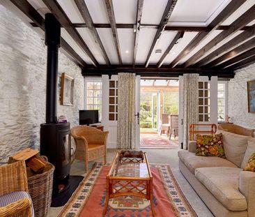 1 bedroom character property to rent - Photo 5