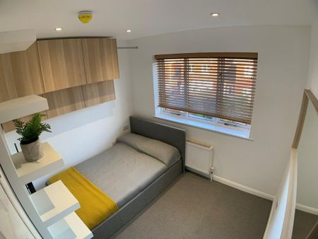 1 bedroom in a house share to rent - Photo 5
