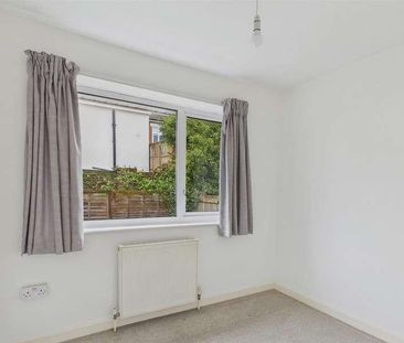 Hollymount, Worcester, WR4 - Photo 5