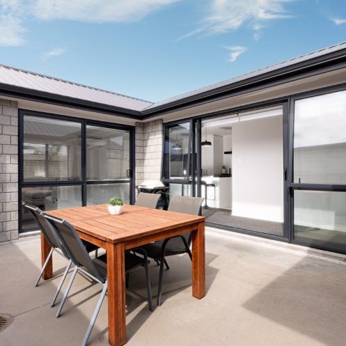 Easy Living - Photo 1