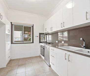 Bright and Spacious Duplex (COPYWRITING IS FROM 9 MOORILLA) - Photo 1