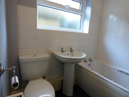 2 bedroom bungalow to rent - Photo 3