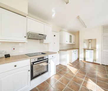 3 bedroom semi-detached house to rent - Photo 6