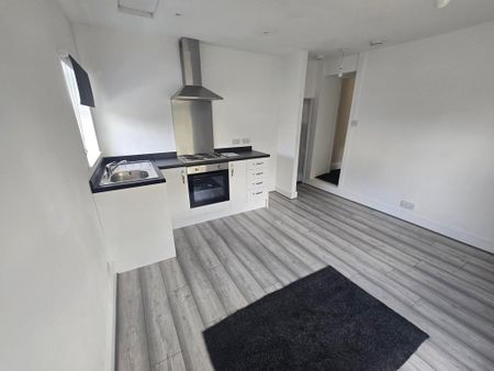1 bedroom flat to rent - Photo 3