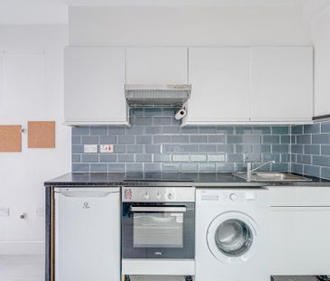1 bedroom apartment to rent - Photo 2